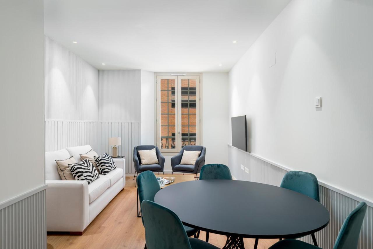 Atico Plaza Del Teatro 3 Habitaciones Малага Екстериор снимка