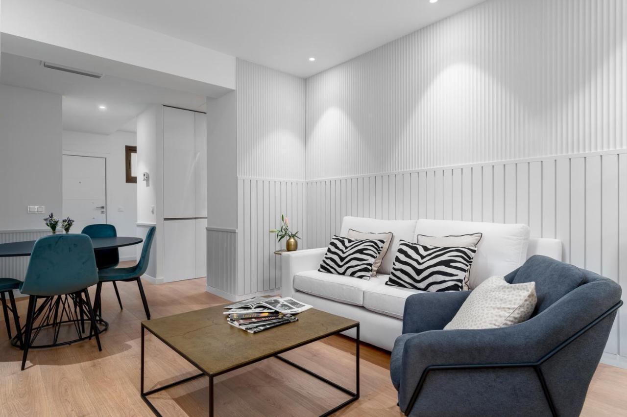 Atico Plaza Del Teatro 3 Habitaciones Малага Екстериор снимка